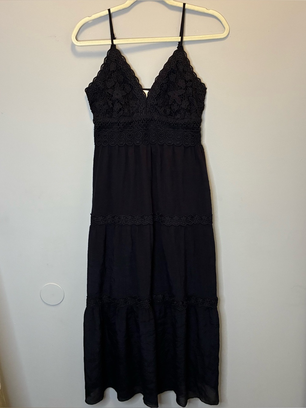 Black Lace-Detail Spaghetti Strap Maxi Dress